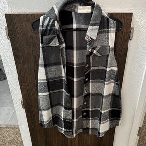 Plaid Sleeveless Button-Up Camisole - Black and White
